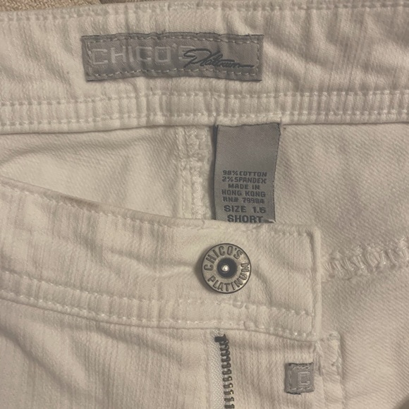 Chico's Platinum white jeans 1.5 short 10 - Picture 4 of 10